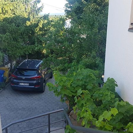 Appartamento Gita Omišalj Esterno foto