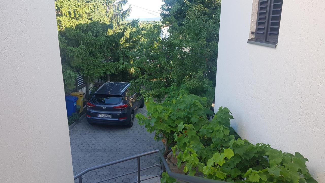 Appartamento Gita Omišalj Esterno foto