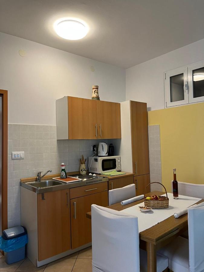 Appartamento Gita Omišalj Esterno foto
