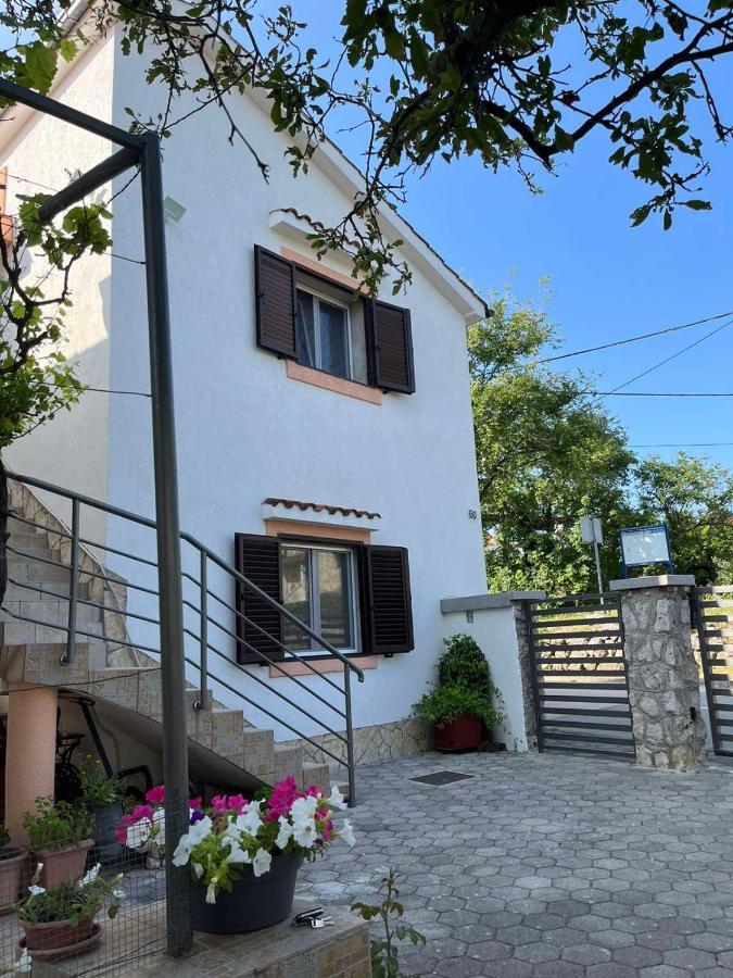 Appartamento Gita Omišalj Esterno foto
